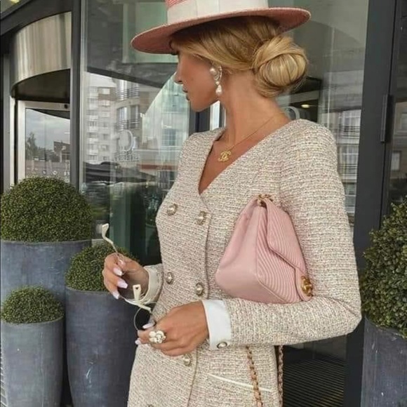 Meet your Posher, Maria🎈 Posh Ambassador🌹 - Picture 4 of 5